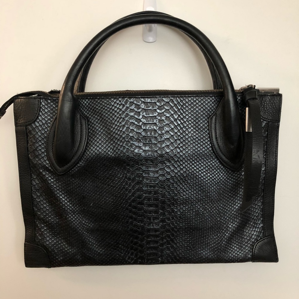 Black tote bag